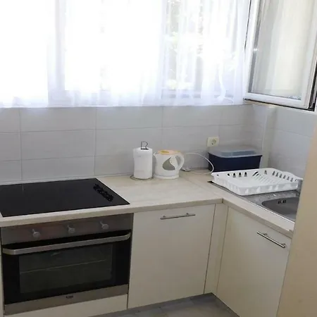 Andrija In Zadar, 50m From The Beach Apartmán *